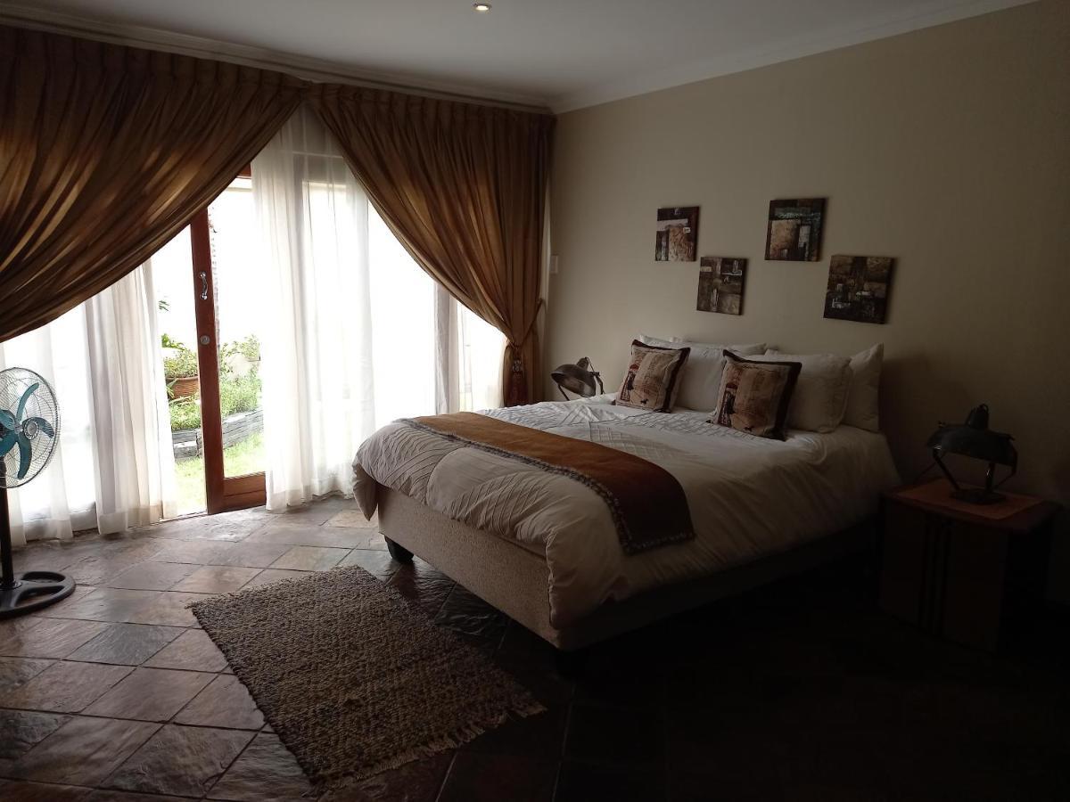 Troas Boutique Hotel Vanderbijlpark Buitenkant foto